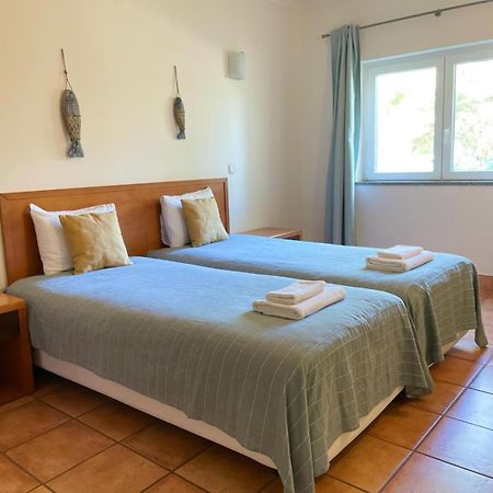 Spacious Apartment near Porto de Mos Beach, Lagos. Exterior foto
