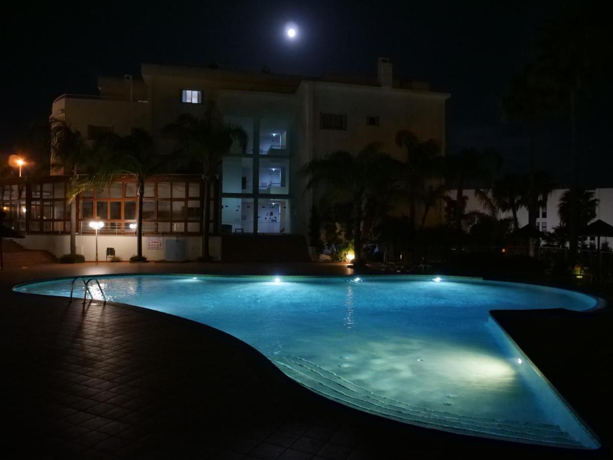 Spacious Apartment near Porto de Mos Beach, Lagos. Exterior foto
