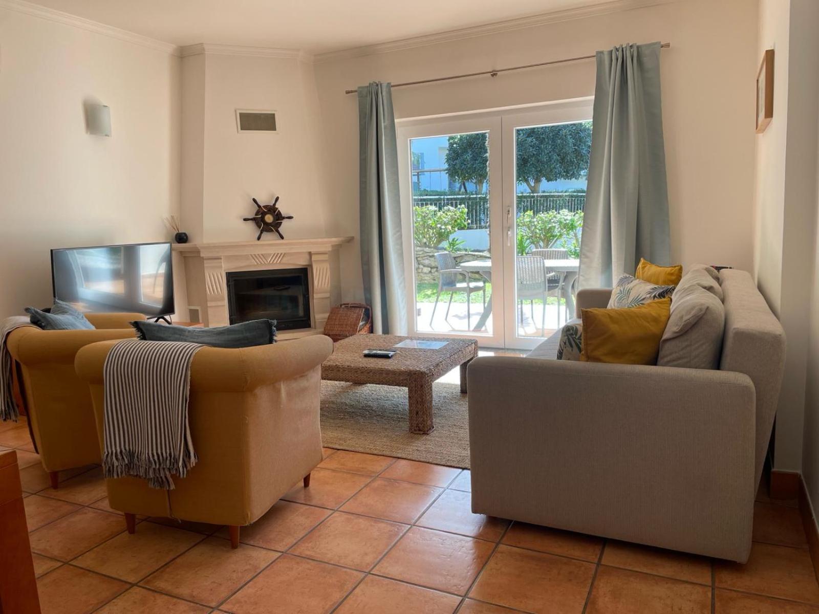 Spacious Apartment near Porto de Mos Beach, Lagos. Exterior foto